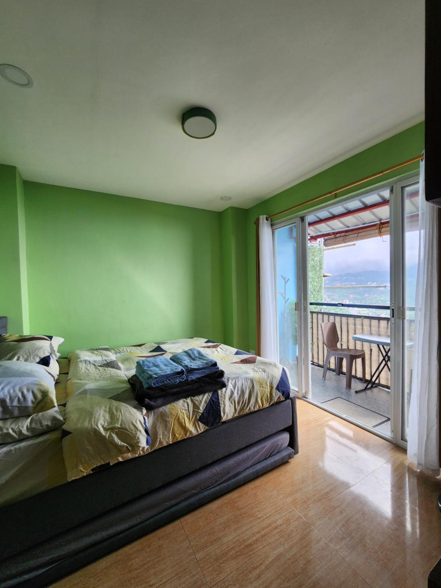 Mountain And Sunsetview Baguio Residences Baguio City Oda fotoğraf